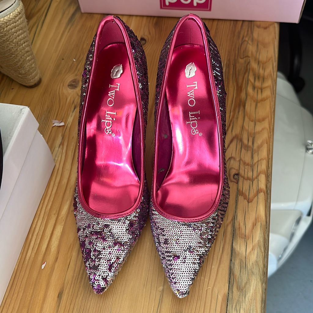 Two Lips Sequence Heels